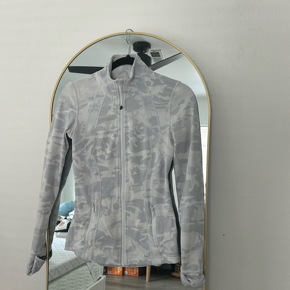 Lululemon Define Jacket - Picture 1 of 3